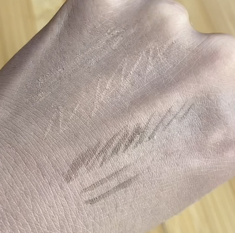 ラブ・ライナー シグネチャーフィットWエンドライナー＜アイブロウ＞/ラブ・ライナー/リキッドアイブロウを使ったクチコミ（3枚目）