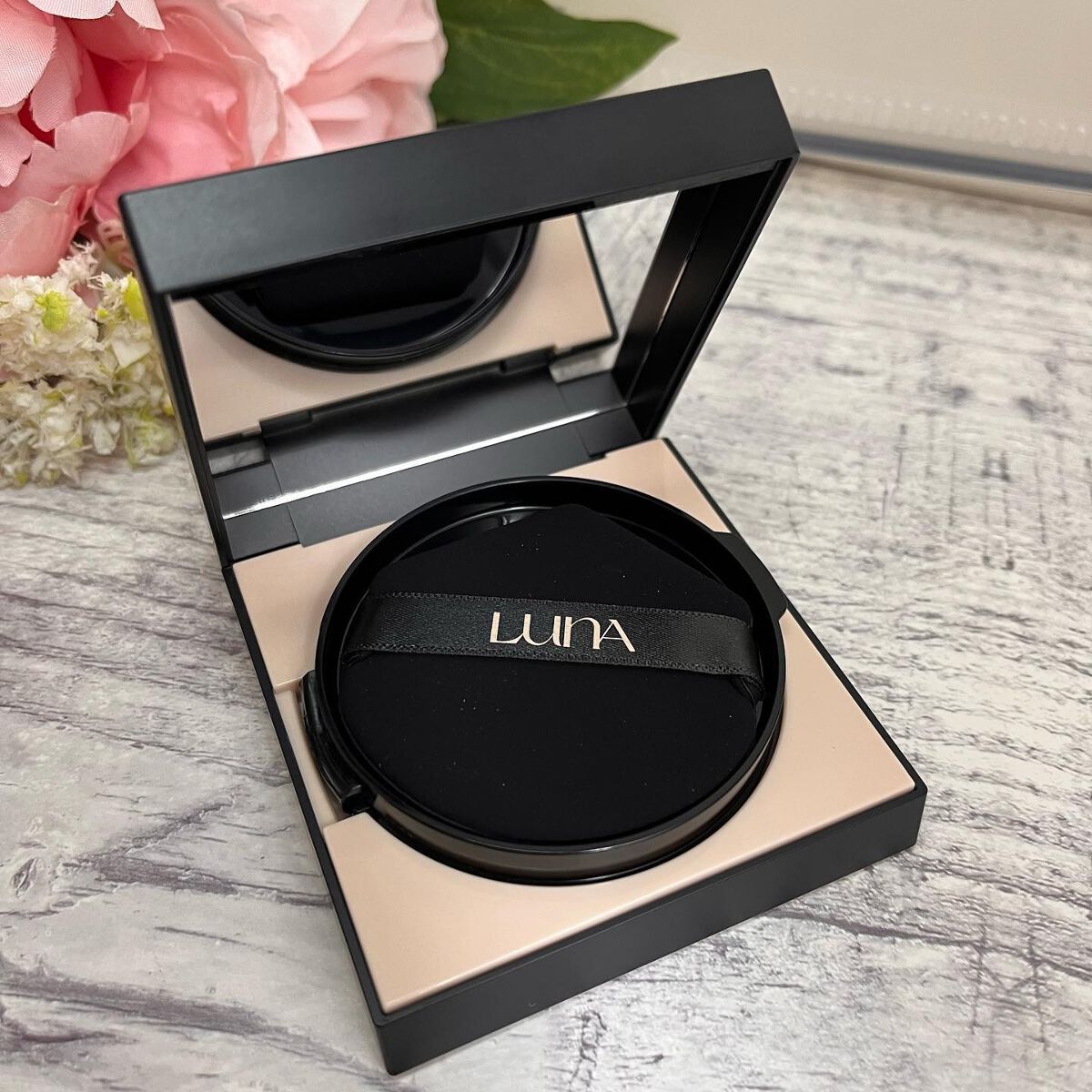 LUNA  ロングラスティングコンシールフィクシングクッション のクチコミ「SNSでも大流行中！
LUNA ロングラスティング コンシールフィックシングクッション
をお試.....」（2枚目）