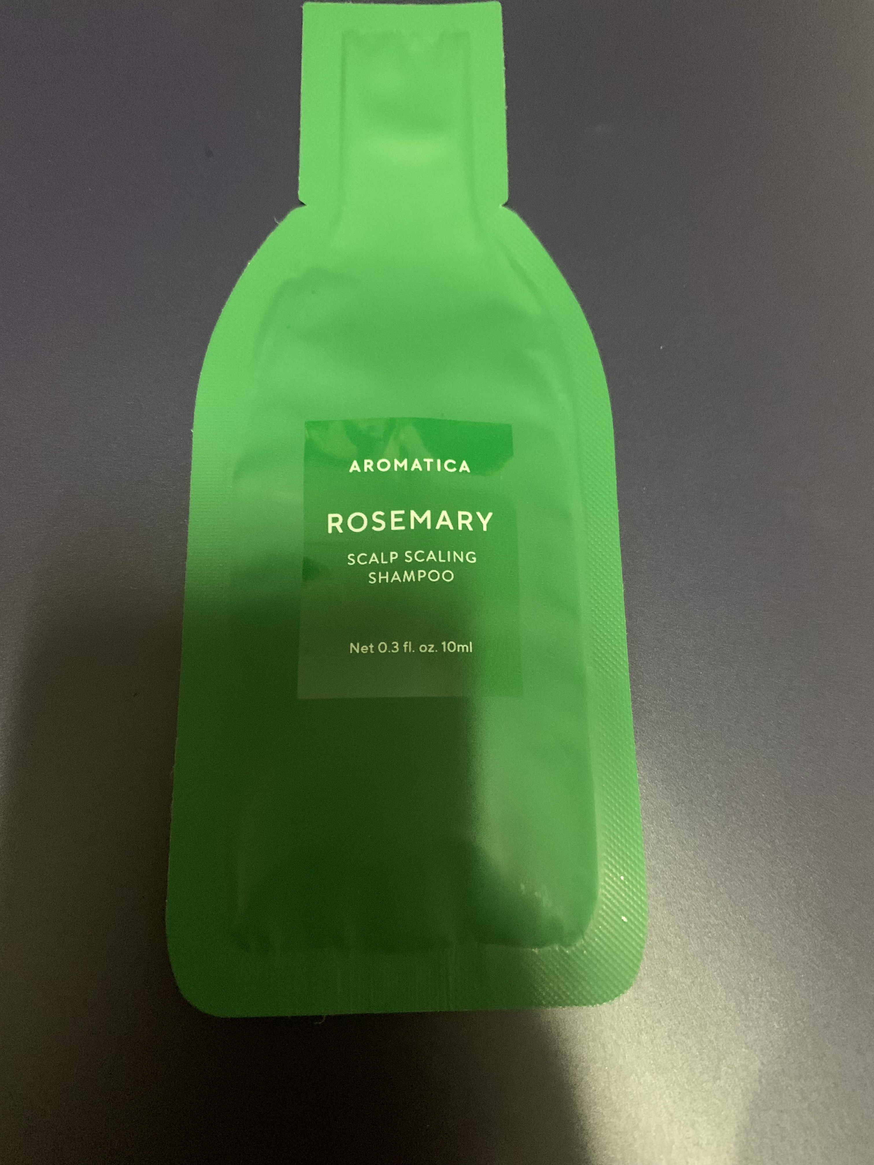 ローズマリースカルプスケーリングシャンプー/AROMATICA/市販シャンプーを使ったクチコミ（1枚目）