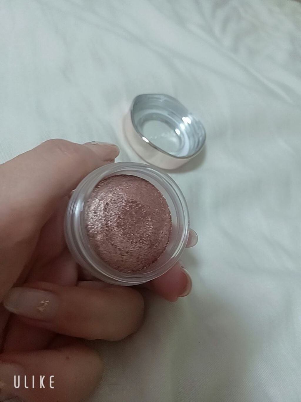 ほの on LIPS 「ほんのりピンクで、細かいシルバーラメが入っており、大人な女性の..」(2枚目)