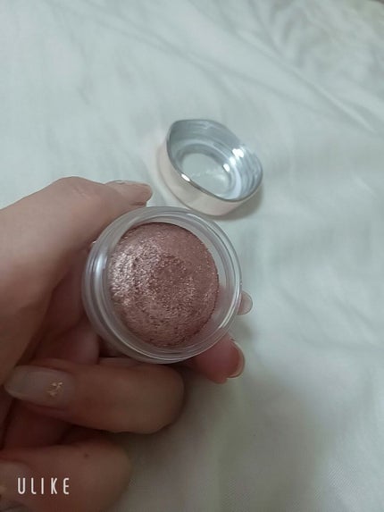 ほの on LIPS 「ほんのりピンクで、細かいシルバーラメが入っており、大人な女性の..」(2枚目)