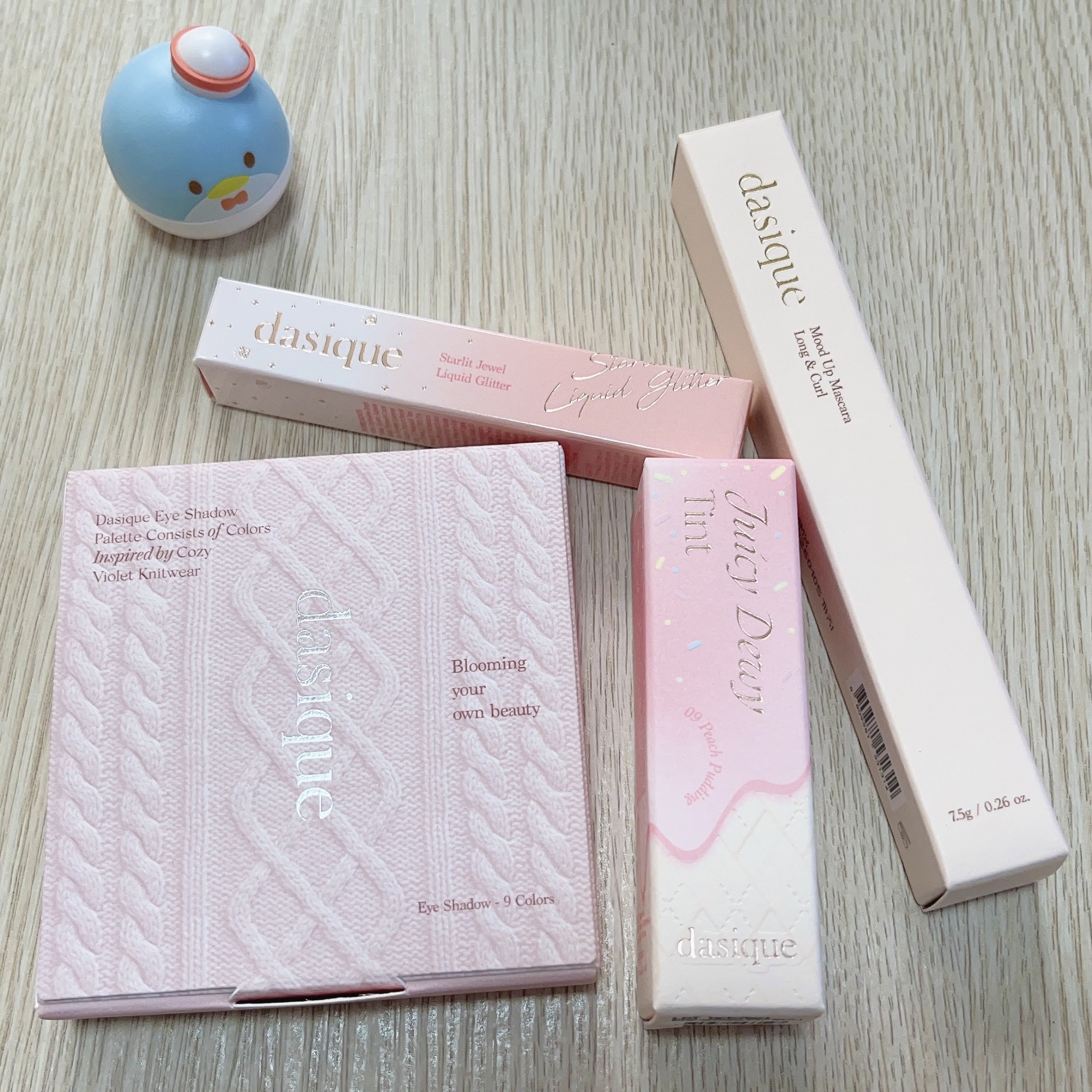 スターリットジュエルリキッドグリッター 07 ムーン ストーン/dasique/グリッターを使ったクチコミ（1枚目）