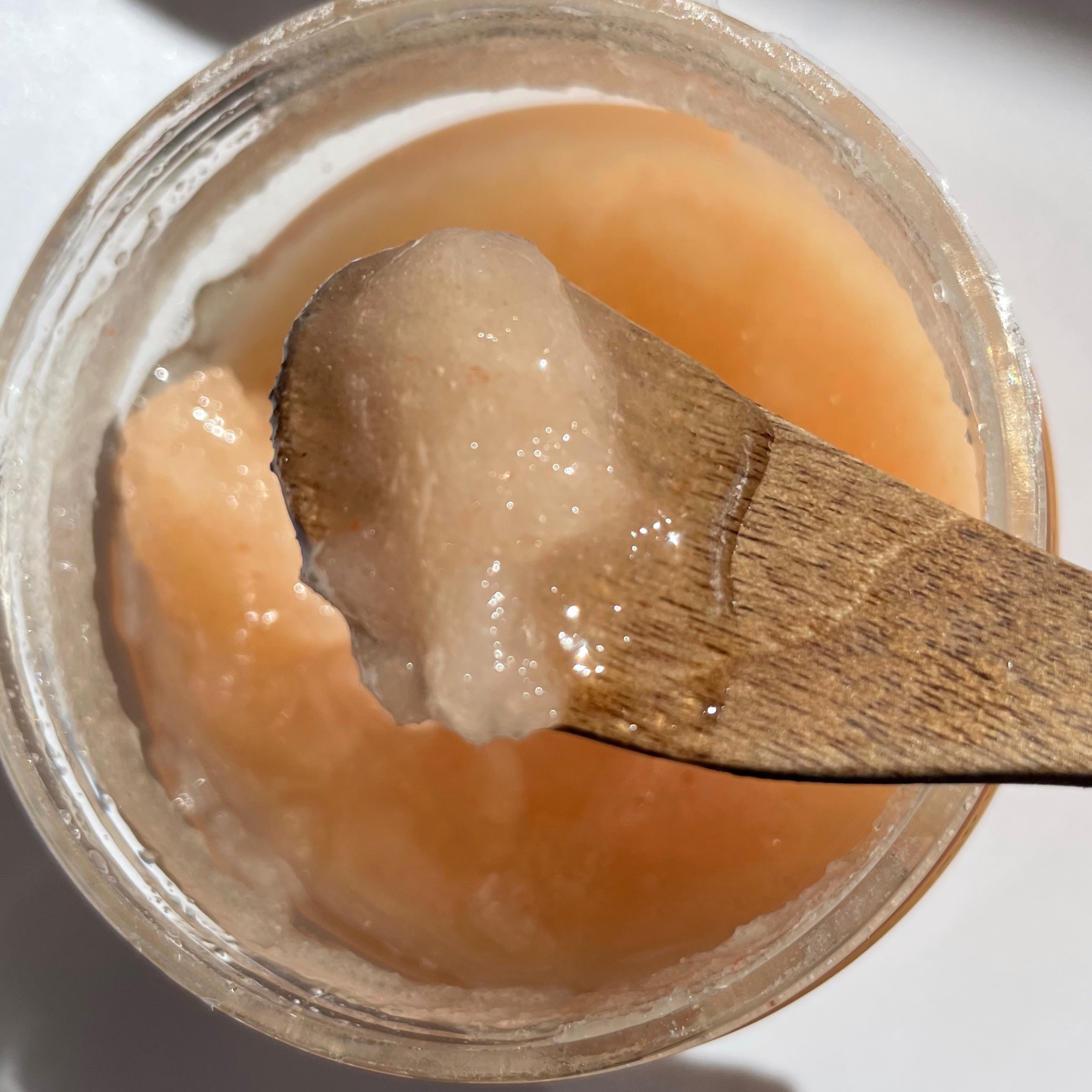 ソルトボディスクラブマグノリア＆サンダルウッド/AROMATICA/ボディスクラブを使ったクチコミ（2枚目）