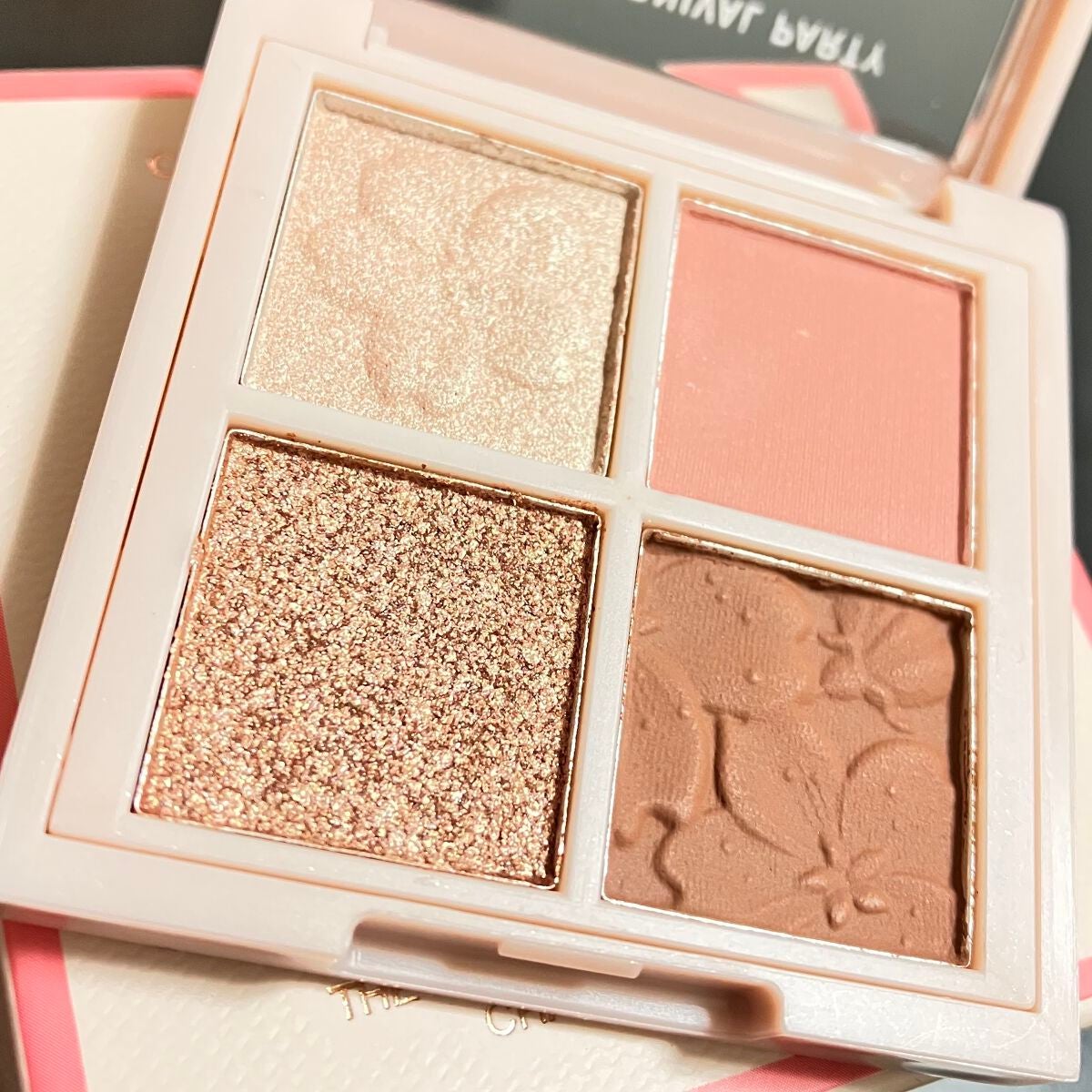 チェリーブロッサム 4色アイシャドウ/NOVO/アイシャドウパレットを使ったクチコミ(2枚目)