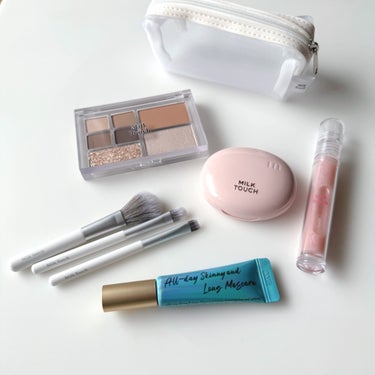 MILKTOUCH
トラベルポーチイン メイクアップセット
◆ALL-DAY SKIN FIT MILKY GLOW CUSHION MINI
◆SKINNY AND LONG MASCARA 
◆Be