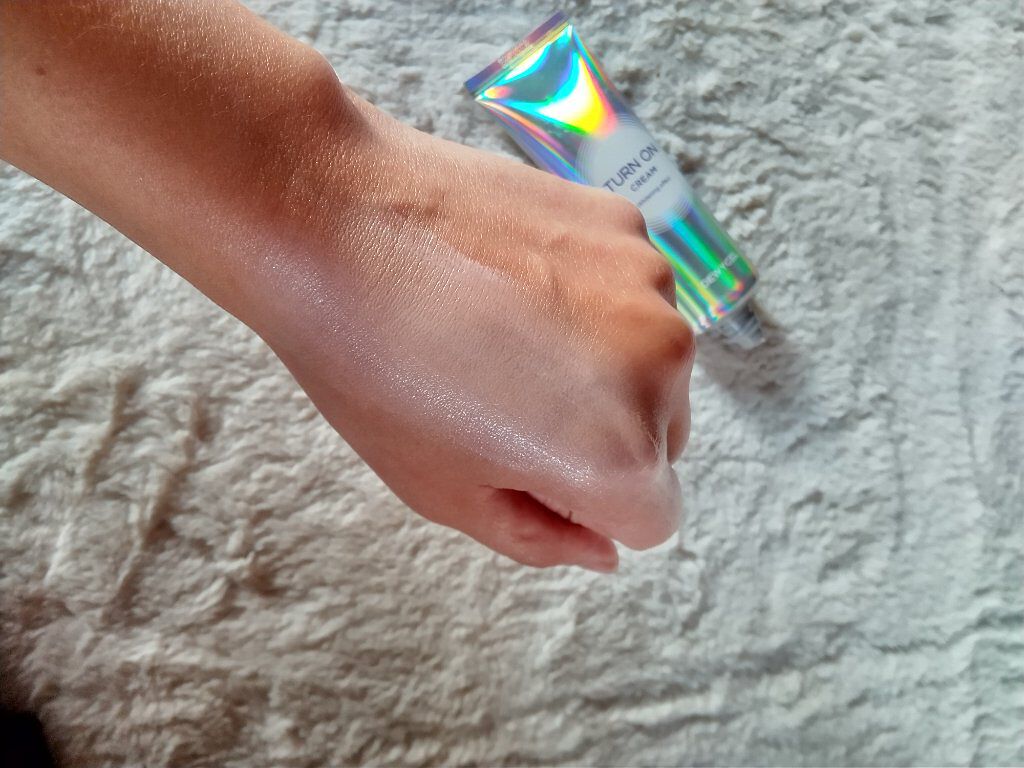 デュイセル ターンオンクリーム/DEWYCEL/フェイスクリームを使ったクチコミ（2枚目）