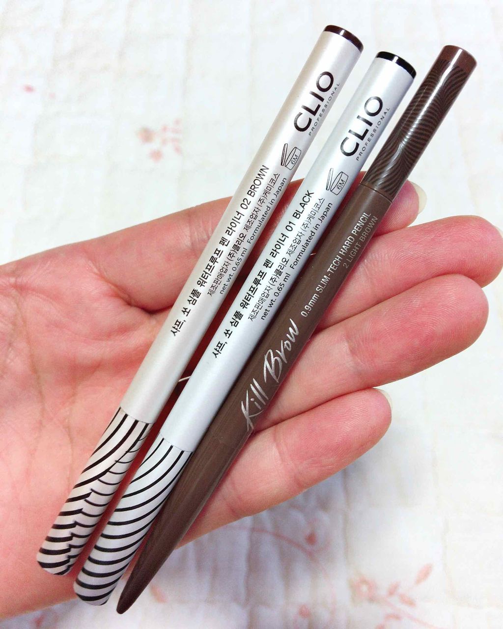 CLIO キルブロウ 0.9mmスリムテックハードペンシルのクチコミ「CLIO(韓国)
✍️Sharp So Simple 
ウォータープルーフペンライナー
#01.....」（1枚目）