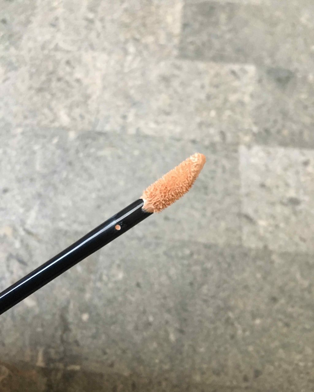 アイブライトアップ コンシーラー/アテニア/リキッドコンシーラーを使ったクチコミ(2枚目)