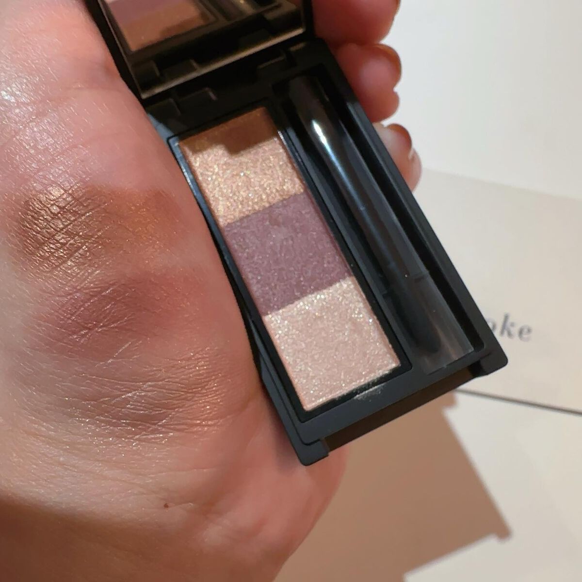 セルヴォーク インディケイトアイブロウパウダー 08 プラムブラウン/Celvoke/パウダーアイブロウを使ったクチコミ（3枚目）