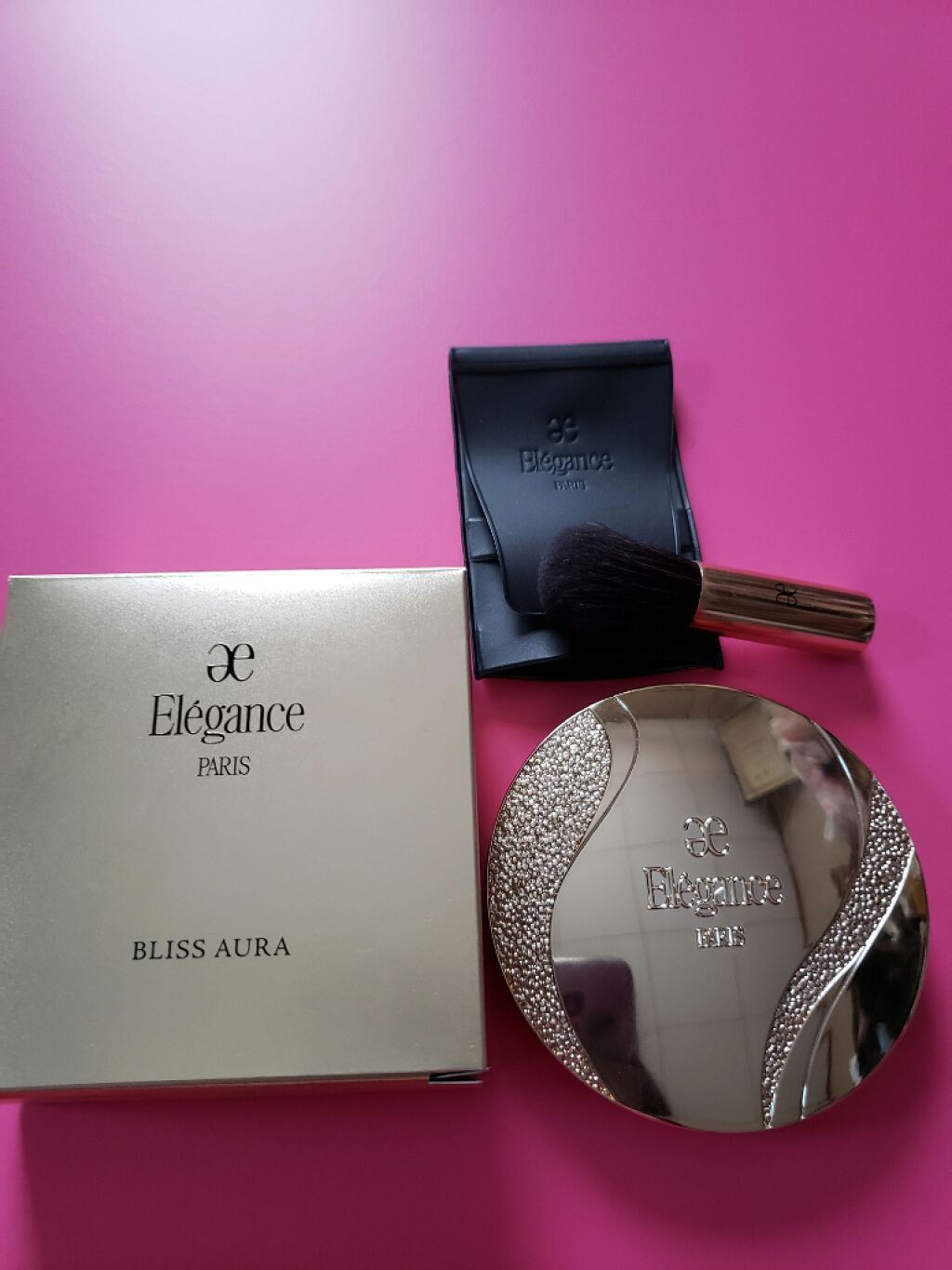 ブリス オーラ/Elégance/パウダーチークを使ったクチコミ（1枚目）