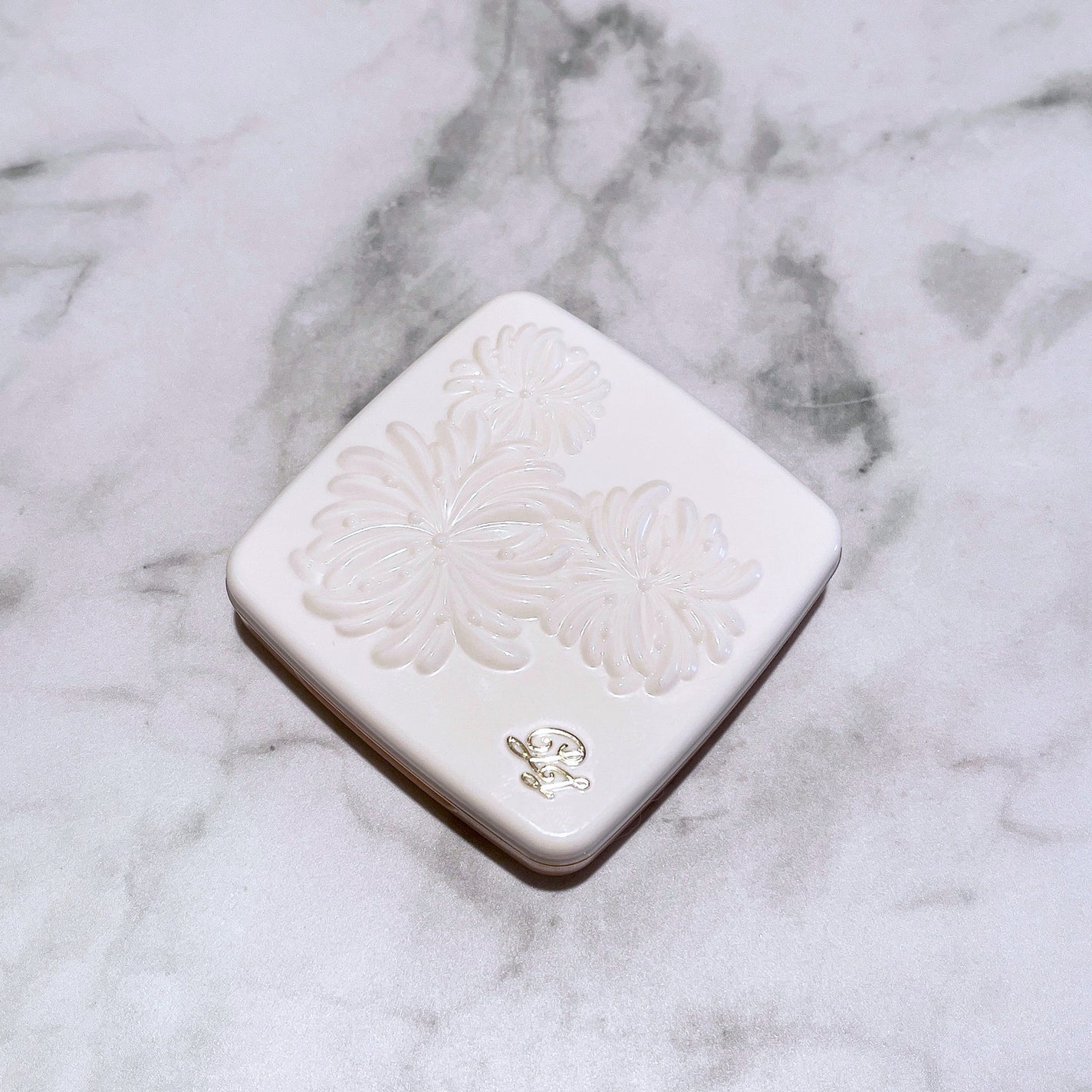 パウダー ブラッシュ/PAUL & JOE BEAUTE/パウダーチークを使ったクチコミ(2枚目)