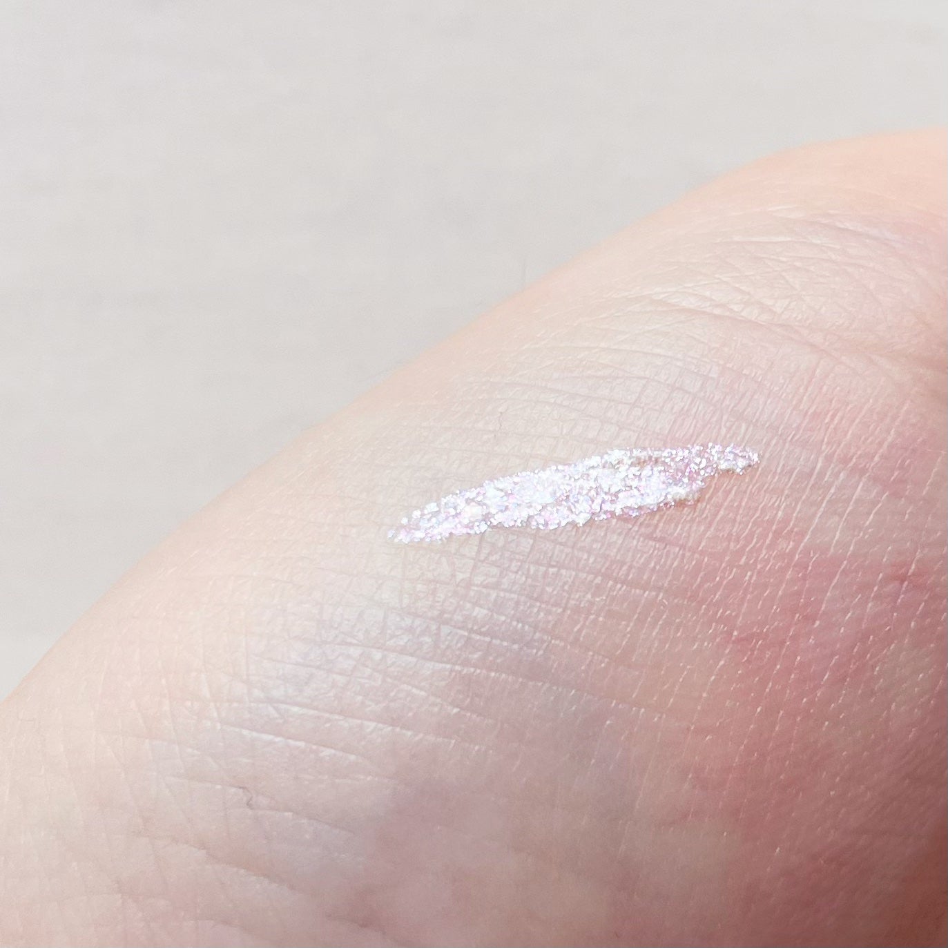 スターリットジュエルリキッドグリッター/dasique/グリッターを使ったクチコミ(2枚目)