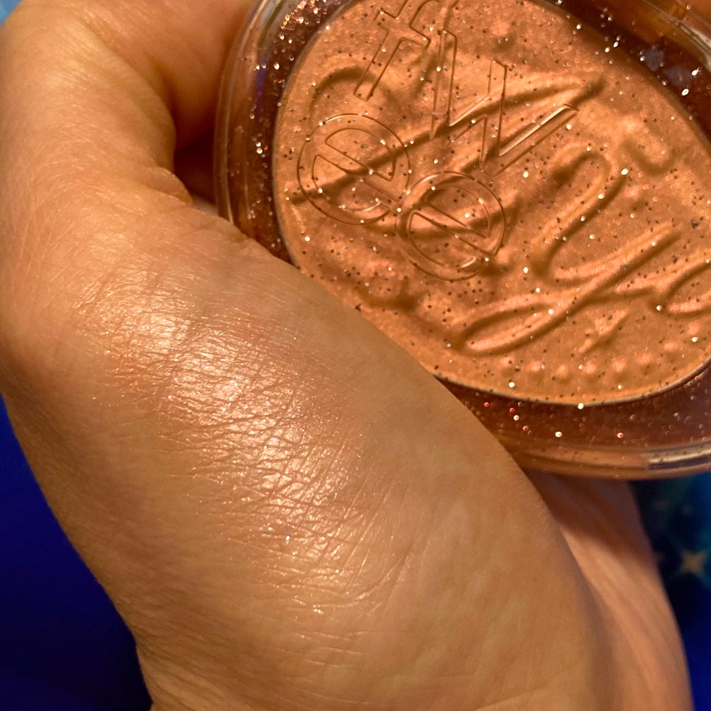 フィー グリッツストーンハイライター/fwee/パウダーハイライトを使ったクチコミ(4枚目)