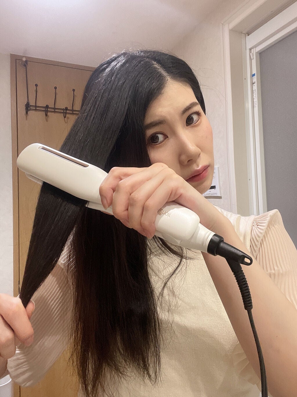 プリヴィレージュ シルクミラーストレート MHS-2410/mod's hair/ストレートアイロンを使ったクチコミ(3枚目)