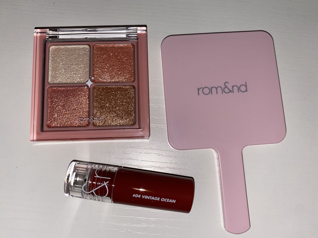 グリッターブロッサムエディション/rom&nd/メイクアップキットを使ったクチコミ（1枚目）