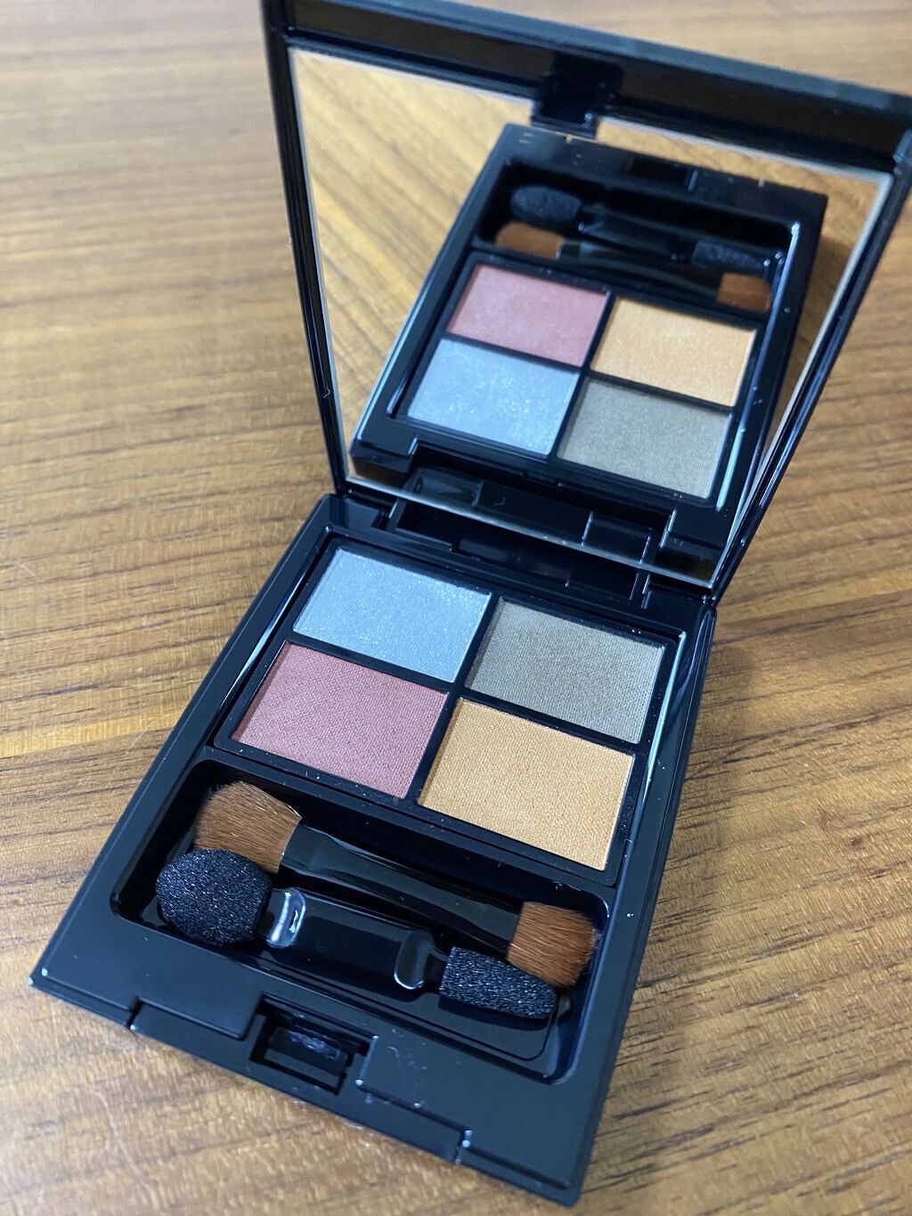 ミネラルクラッシィシャドー メープルガーランド（限定）/エトヴォス/アイシャドウパレットを使ったクチコミ（2枚目）