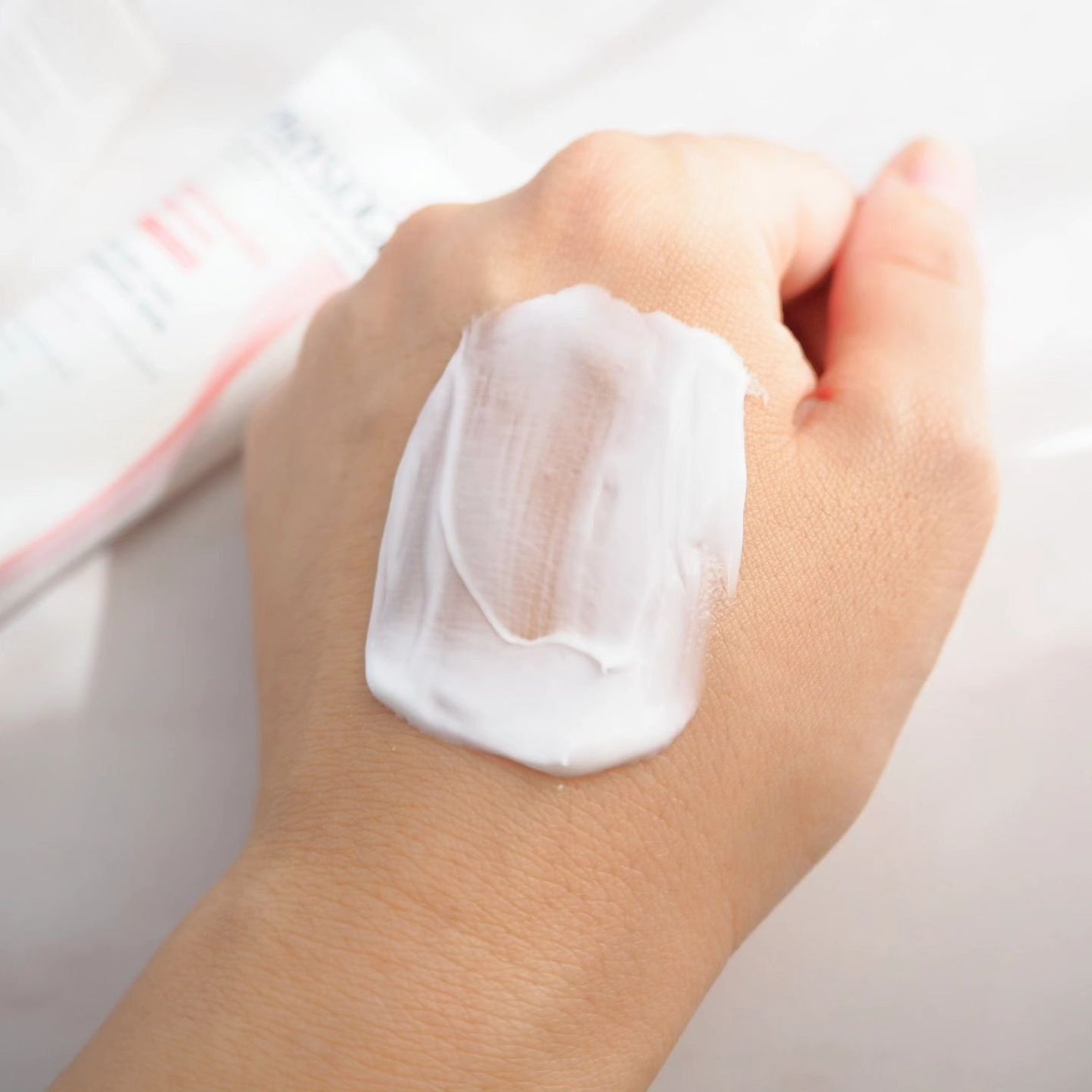 レッドスージングAIクリーム/PHYSIOGEL/フェイスオイルを使ったクチコミ(4枚目)