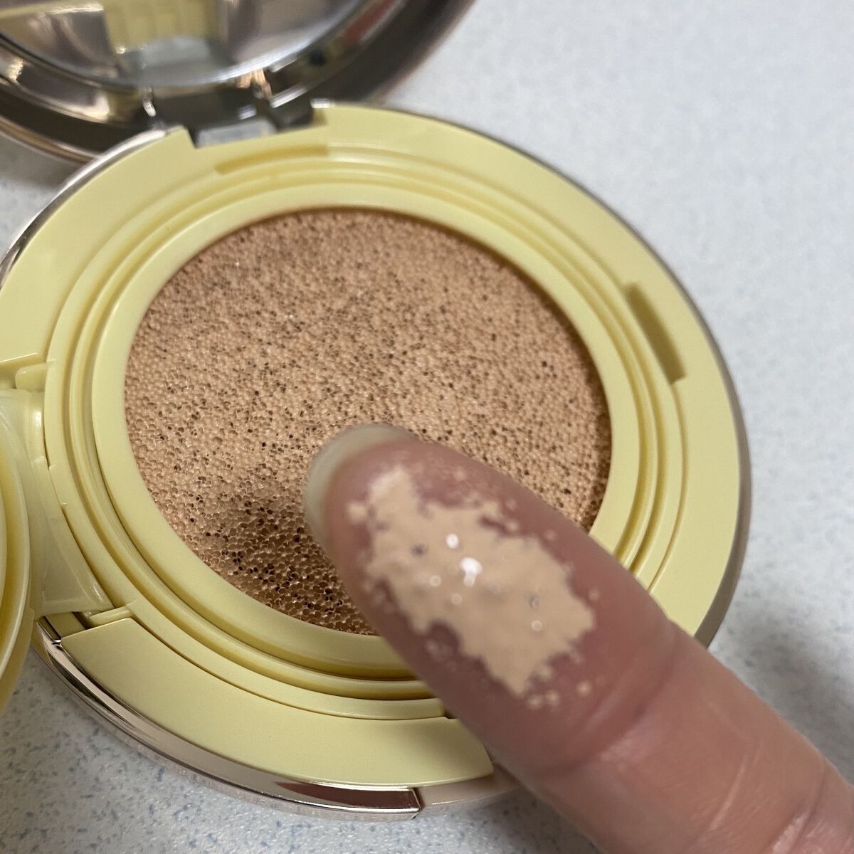 はちみつツヤ肌クッションファンデ/VELY VELY/クッションファンデーションを使ったクチコミ（3枚目）