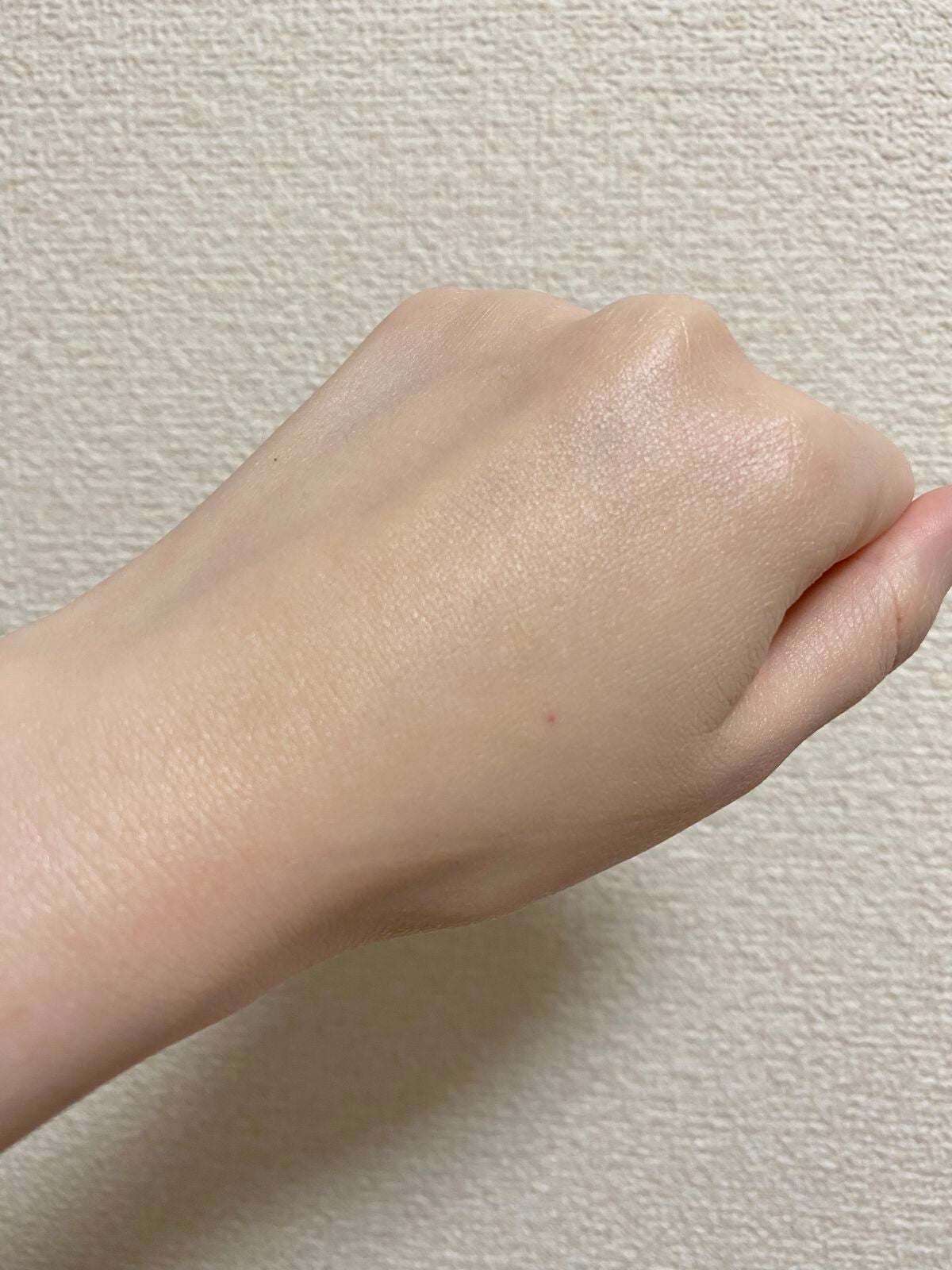 アンディヴァイデッド シアーファンデーション/アーレス/リキッドファンデーションを使ったクチコミ(4枚目)