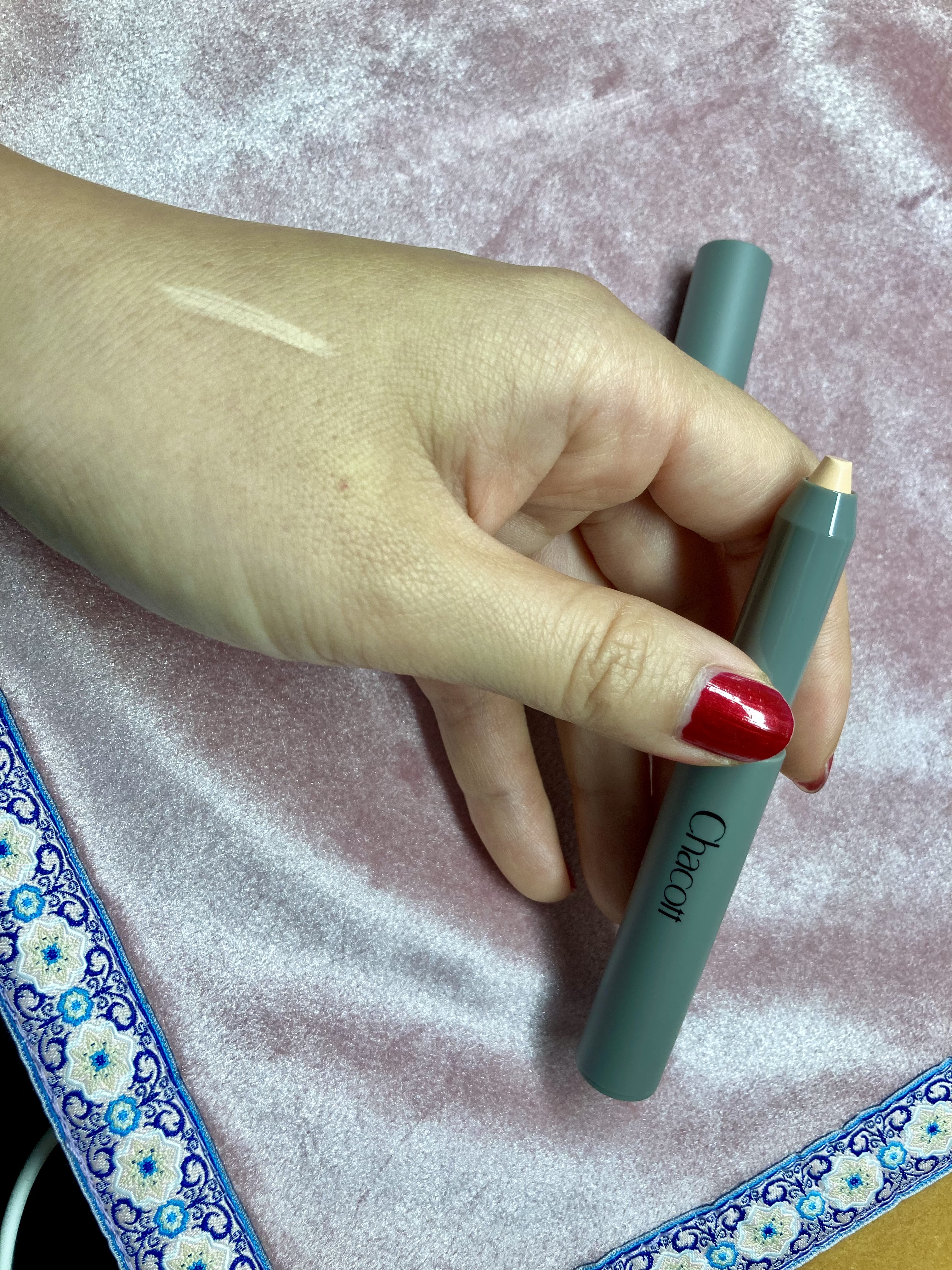 クレヨンコンシーラー/チャコット・コスメティクス/ペンシルコンシーラーを使ったクチコミ（2枚目）