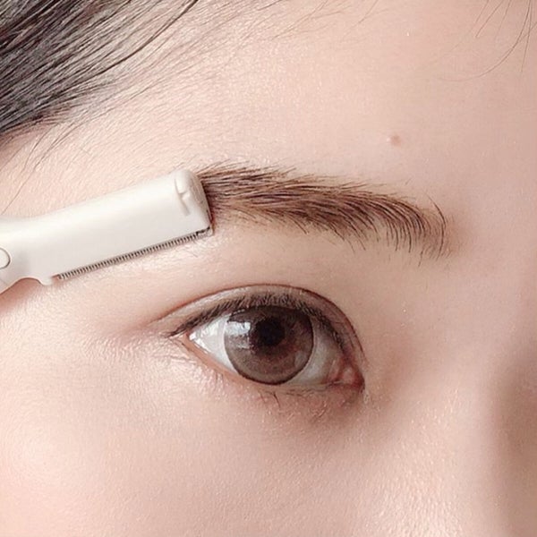 顔そりの正しいやり方を徹底解説!【女性&男性】セルフ顔そりで垢抜け肌を手に入れよう