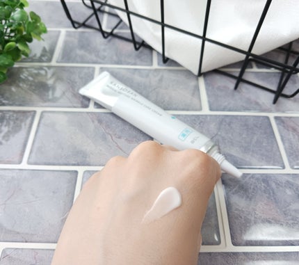 乾燥さん 薬用リンクルケアクリーム 【医薬部外品】/乾燥さん/フェイスクリームを使ったクチコミ(5枚目)