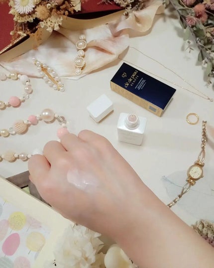 クレ・ド・ポー ボーテ ヴォワールルミヌ/クレ・ド・ポー ボーテ/化粧下地を使ったクチコミ(4枚目)