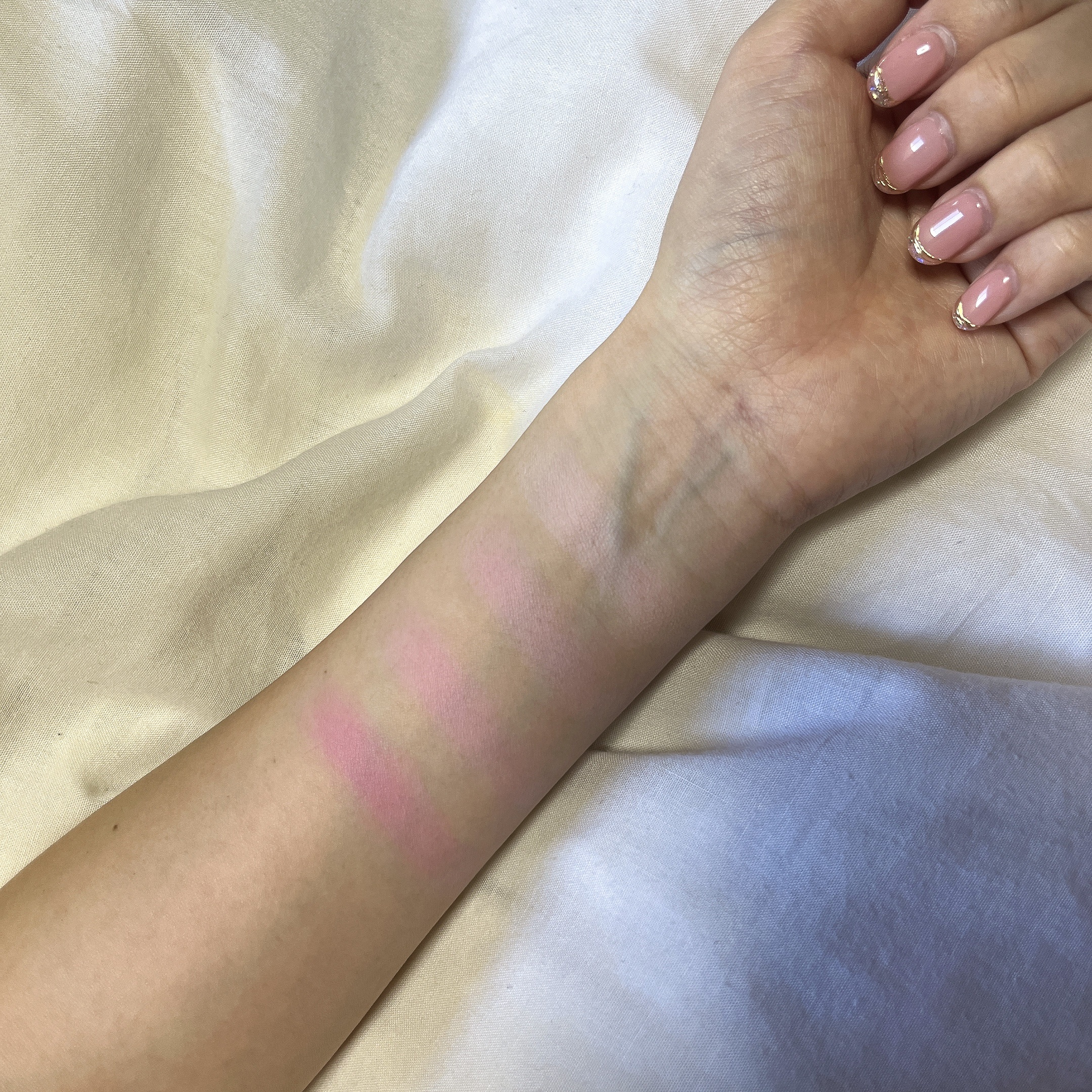 ブレンディングムードチーク 06 ベリースムージー/dasique/パウダーチークを使ったクチコミ（3枚目）