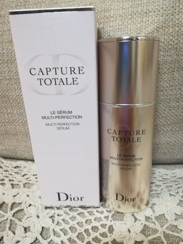 Dior カプチュール トータル セラムのクチコミ「皆様、こんばんは！

こちらは、

Dior カプチュールトータルセラム

になります！

美.....」（1枚目）