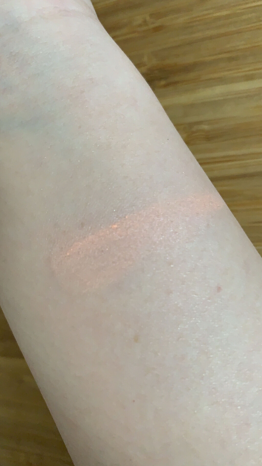 トーン ペタル チーク 03 ペールピンク/to/one/パウダーチークを使ったクチコミ（2枚目）