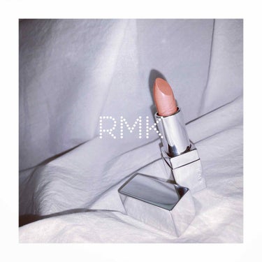 RMK
☁︎︎❤︎︎︎︎┈┈┈┈┈┈┈┈┈┈❤︎☁︎︎





姉からのプレゼントで
RMKさんのリップを貰いました🧚‍♀️🧚🧚‍♂️



赤っぽくないリップが欲しくて、
かなり落ち着いた色を選びま