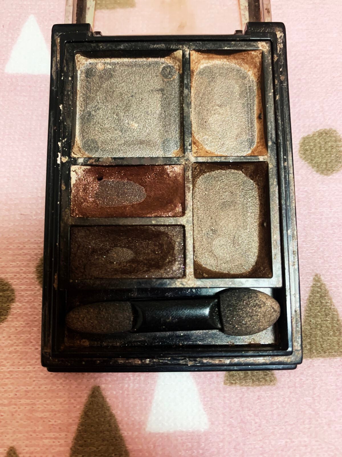 ジェムデュウ アイズ/リンメル ロンドン/アイシャドウパレットを使ったクチコミ(2枚目)