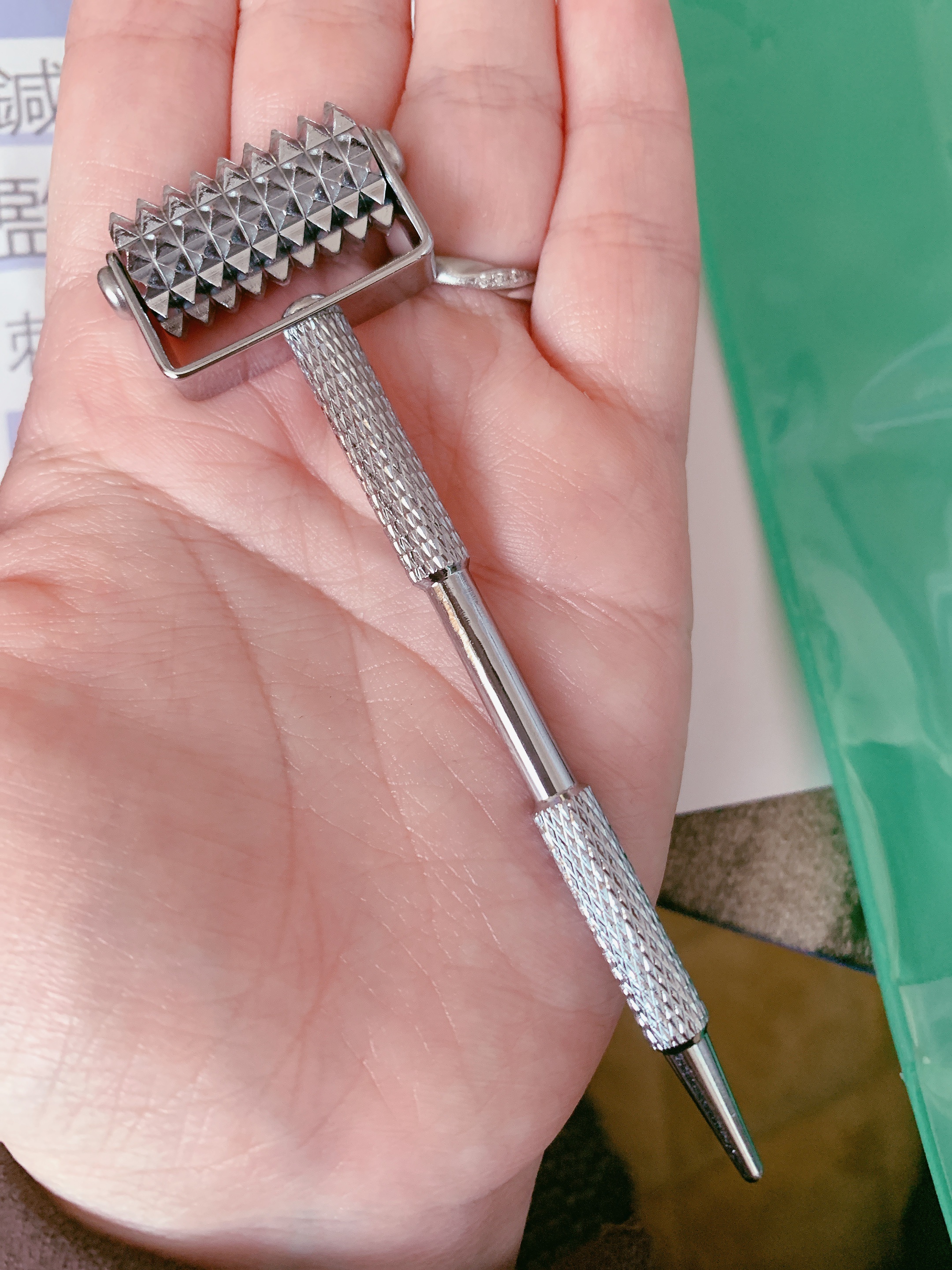 もみコロ君Pro/CHURACY/美顔器・マッサージを使ったクチコミ（2枚目）