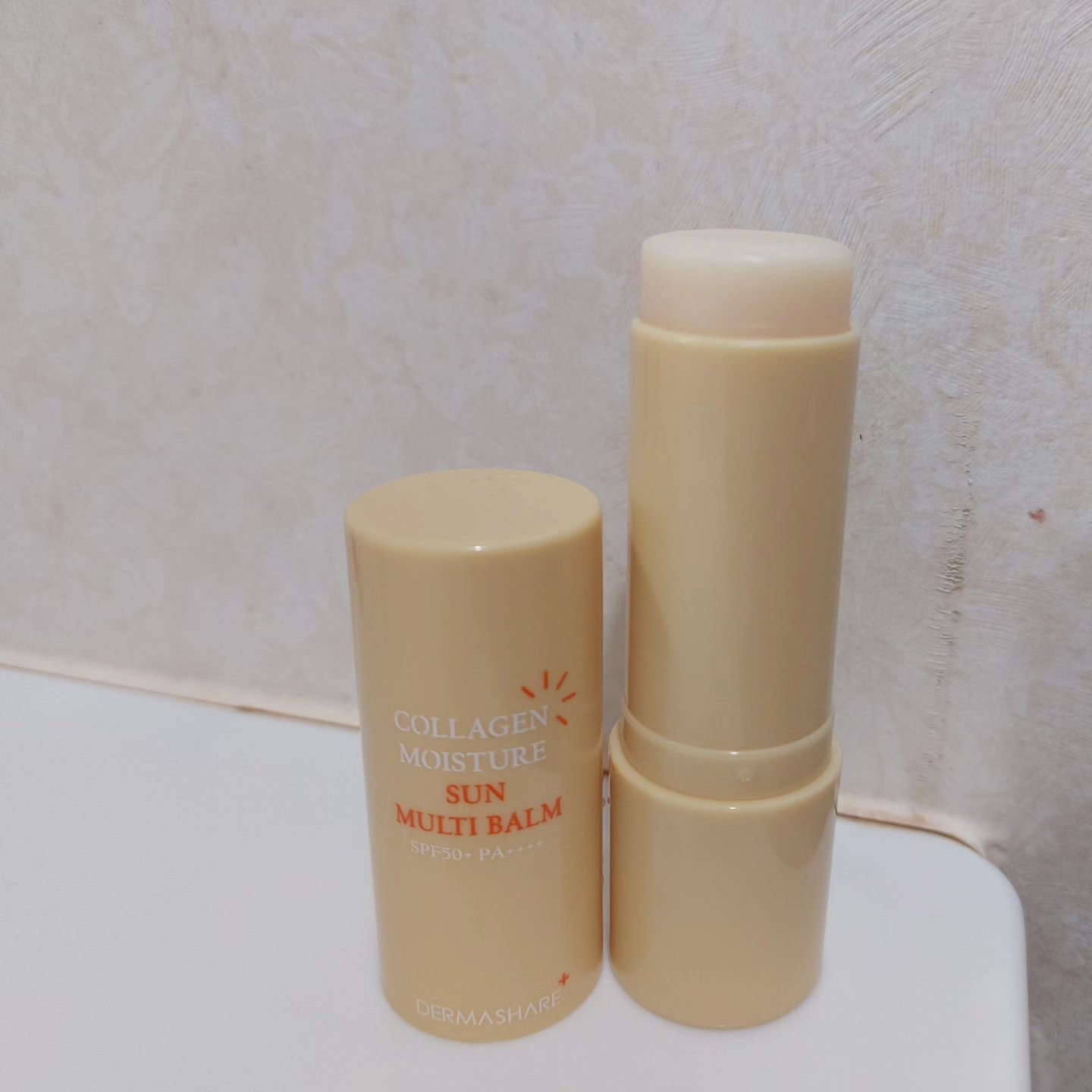 コラーゲンモイスチャーSUNマルチバーム/DERMASHARE/日焼け止めスティックを使ったクチコミ（2枚目）