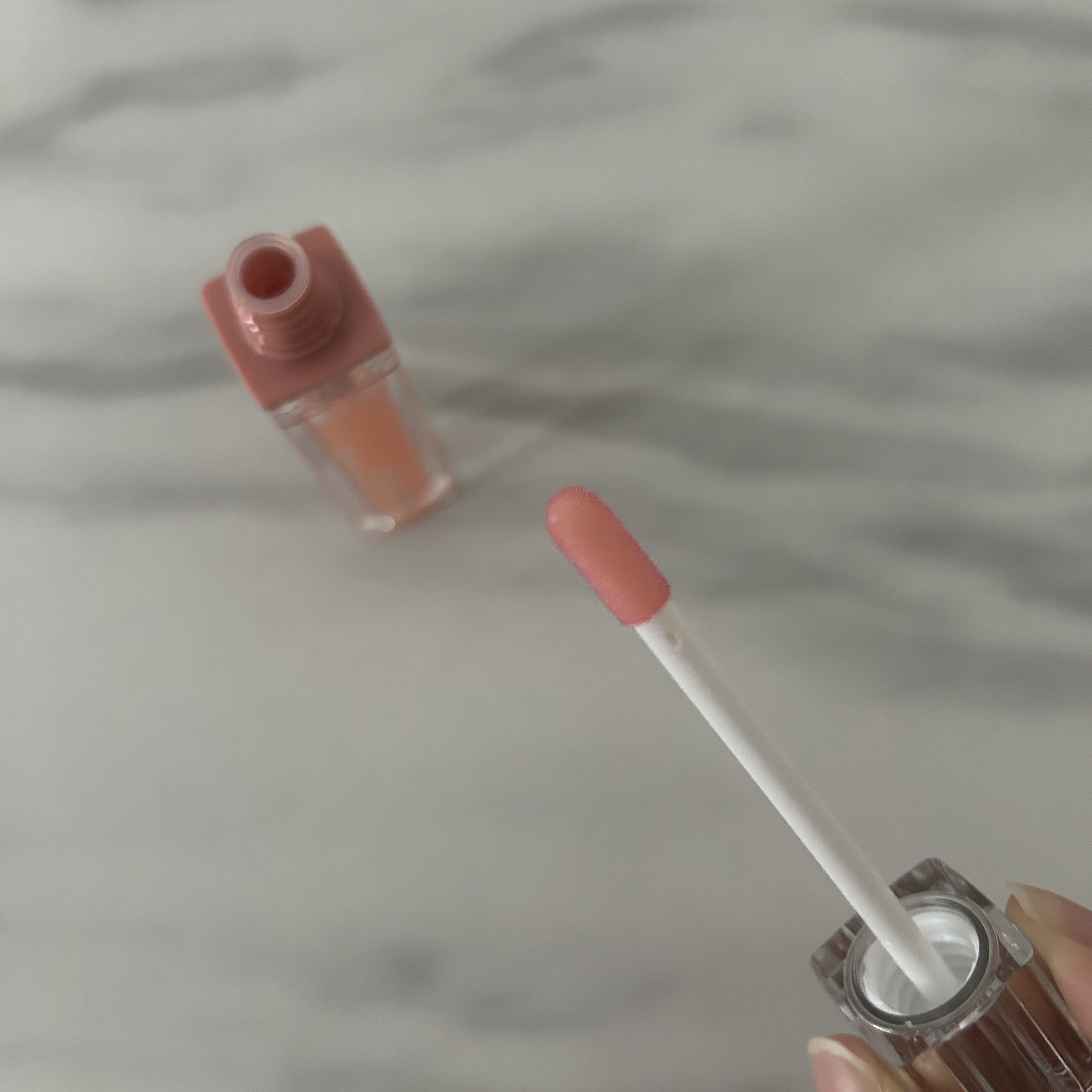 キューミ―ボムショットリッププランパー/AGARISM/リッププランパーを使ったクチコミ（2枚目）