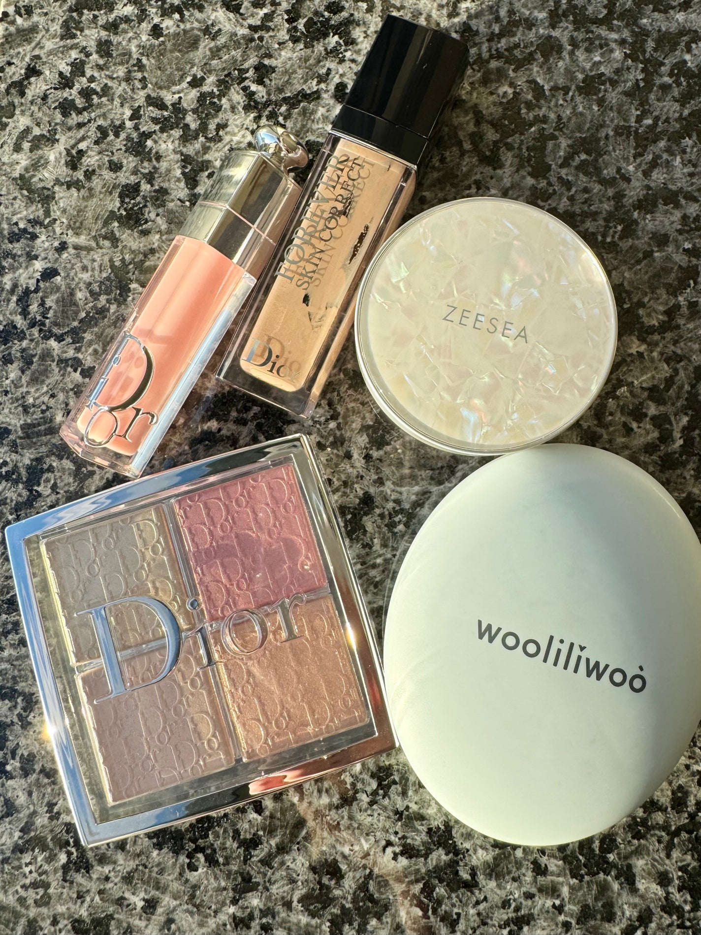 ディオール バックステージ フェイス グロウ パレット/Dior/ハイライトを使ったクチコミ(1枚目)