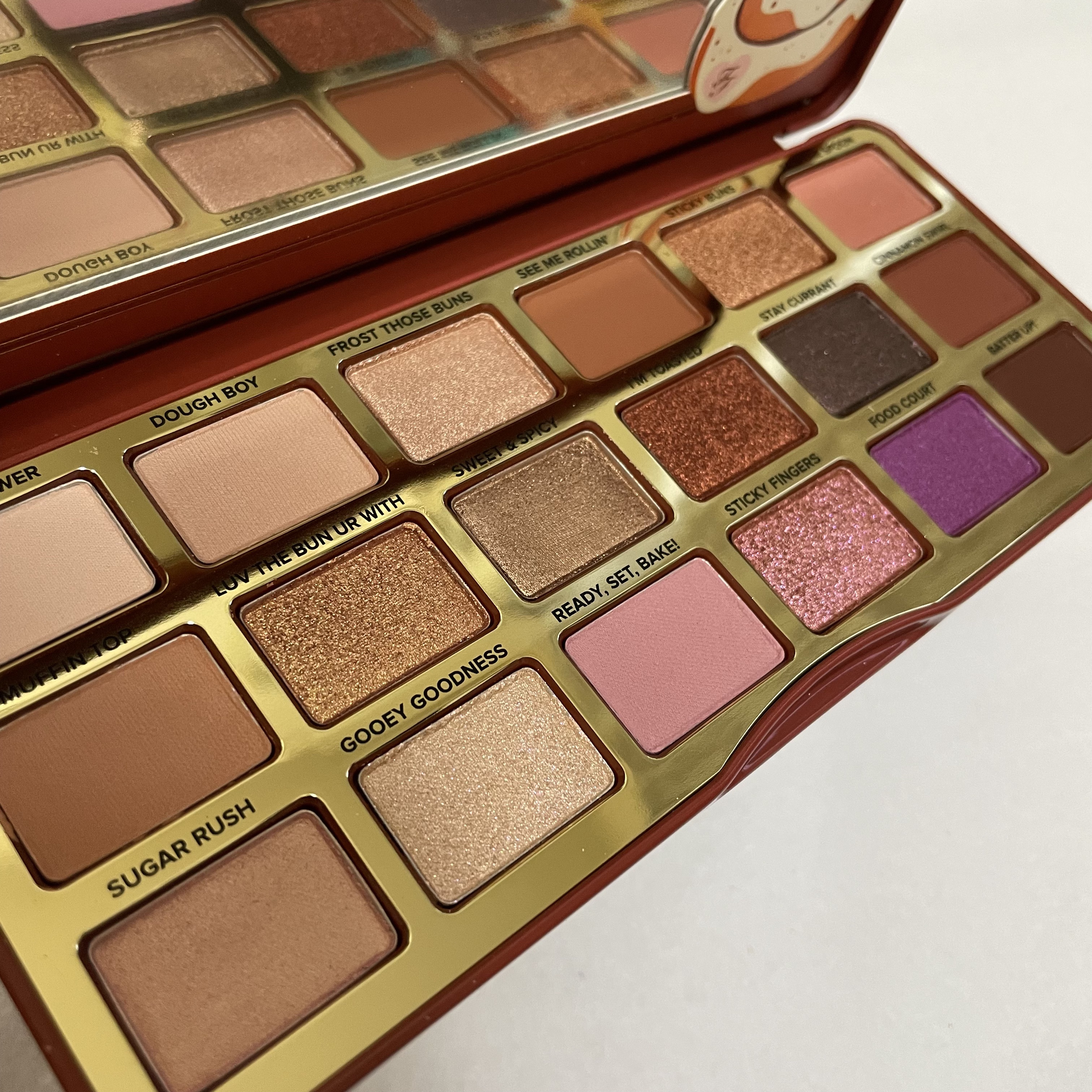 シナモン スワール アイシャドウ パレット/Too Faced/アイシャドウパレットを使ったクチコミ（2枚目）