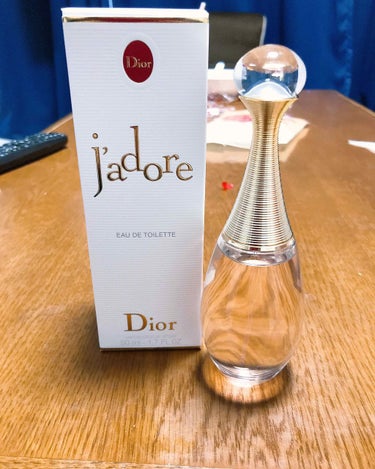 Dior ジャドール オードゥ トワレのクチコミ「今日デパコスで
GETしたDiorの香水😜💓💓

匂いに一目惚れして
少し値段ゎしたけど
買っ.....」（1枚目）