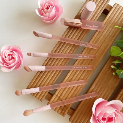 AKANE on LIPS 「EmeryEmilyブラシ✨━━━━━メイクツールを変えるだけ..」(8枚目)