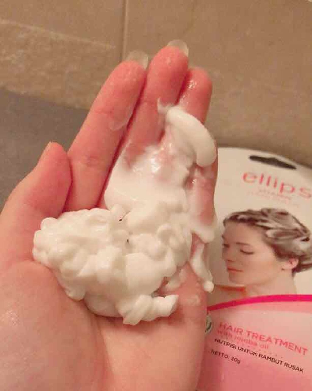 ヘアーオイル【ニュートリカラー】/ellips/ヘアオイルを使ったクチコミ（2枚目）