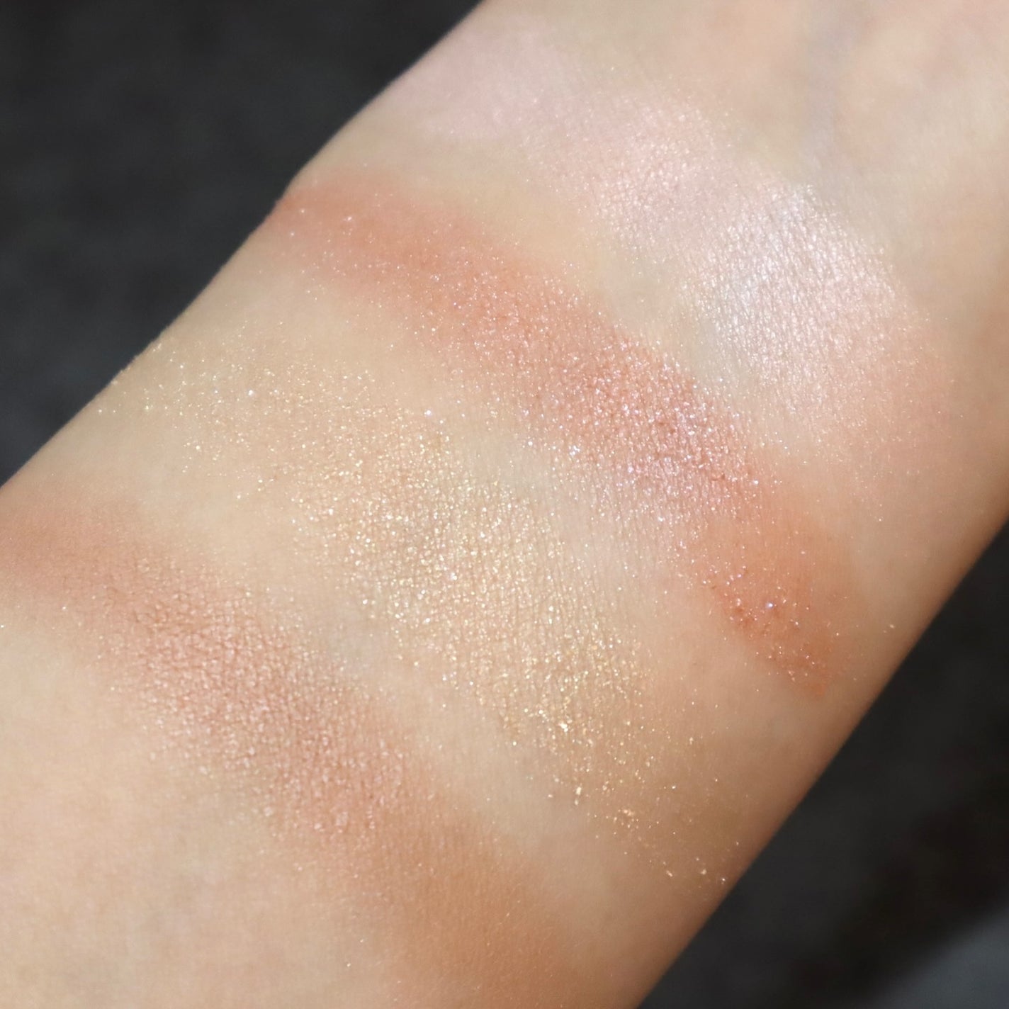 2024 ホリデーコフレ/エトヴォス/メイクアップキットを使ったクチコミ(3枚目)