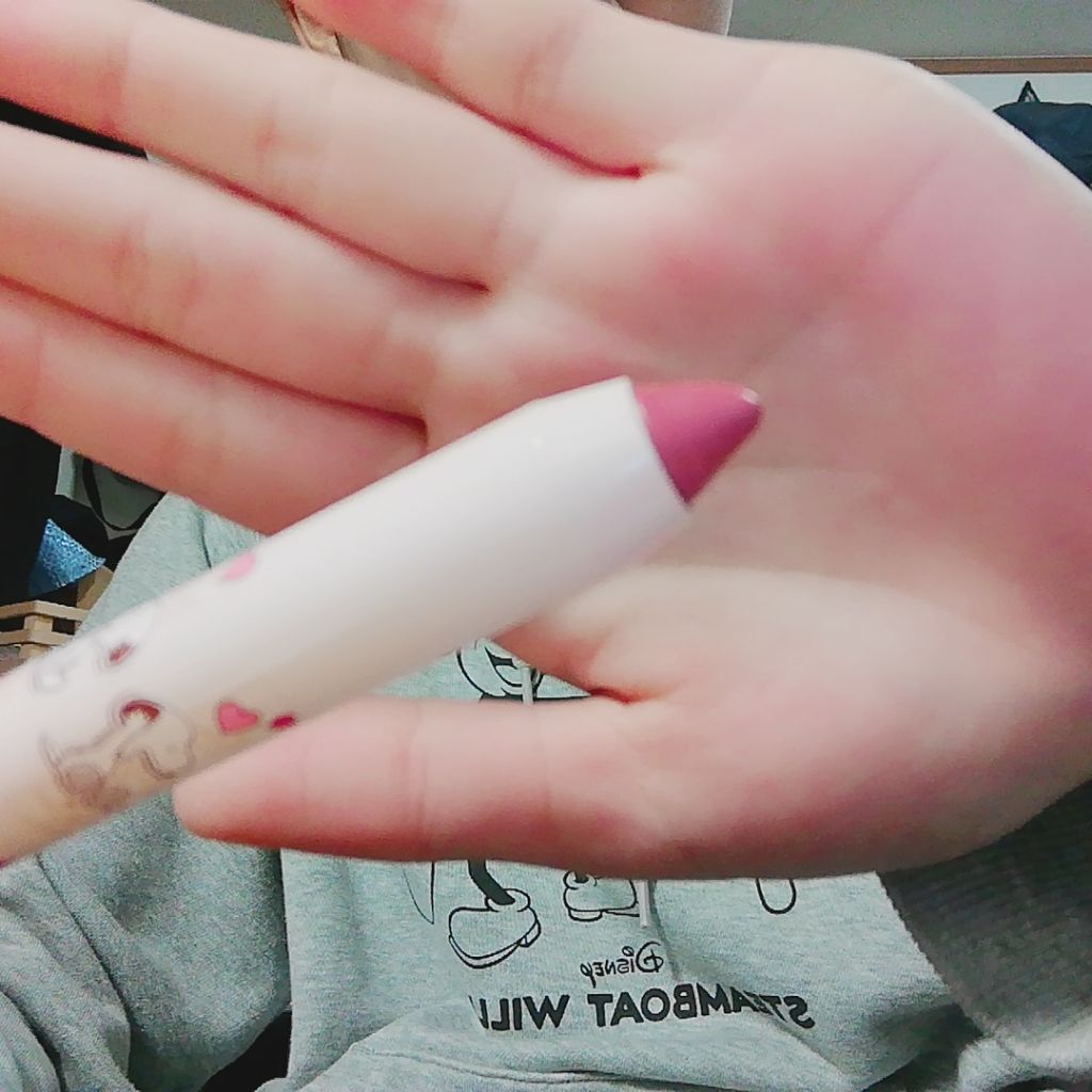 DHC リップカラー トリートメント クレヨン(スヌーピー)/DHC/リップケアを使ったクチコミ（1枚目）