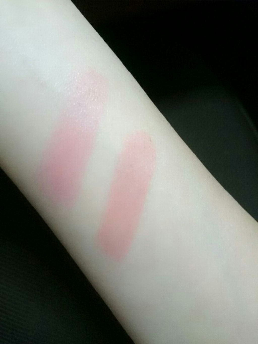 ラスティンググロスリップ/CEZANNE/口紅を使ったクチコミ（3枚目）