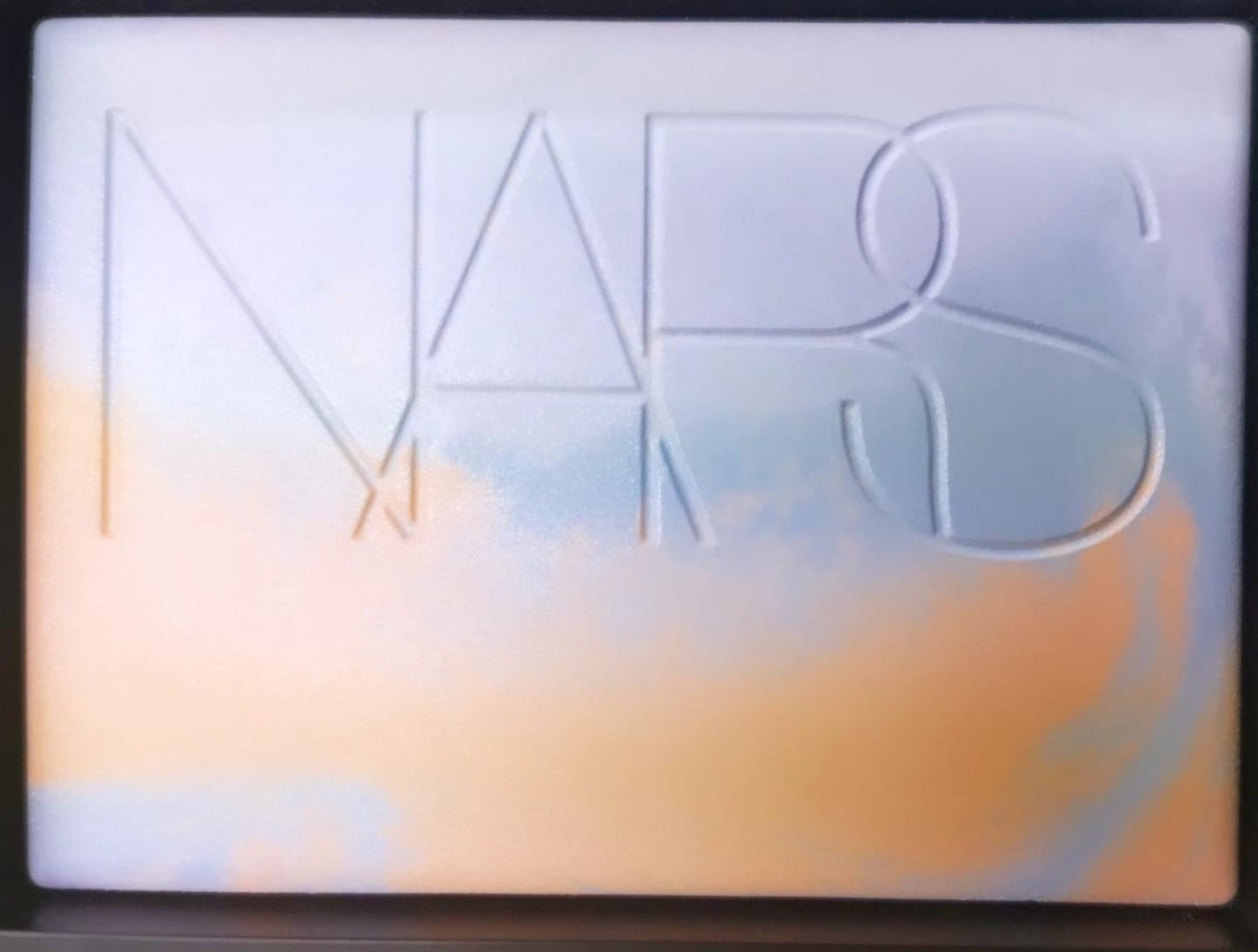 ライトリフレクティング プリズマティックパウダー/NARS/プレストパウダーを使ったクチコミ(1枚目)