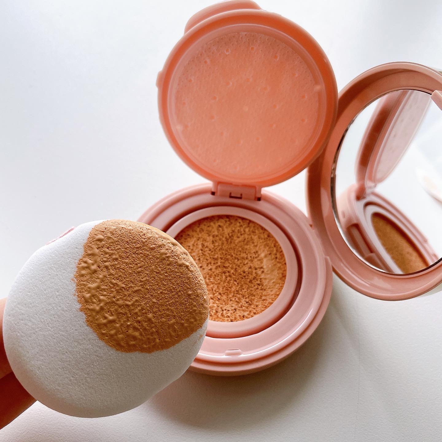 シースルー ヴェール コンパクト 02 肌にとけこみフレッシュに仕上げるナチュラルカラー/PAUL & JOE BEAUTE/ファンデーションを使ったクチコミ（2枚目）