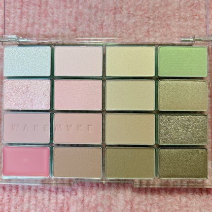 ソフトブラーリングアイパレット/wakemake/アイシャドウパレットを使ったクチコミ(2枚目)