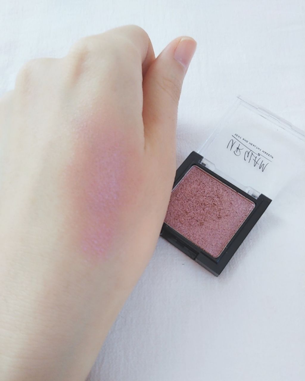 UR GLAM　POWDER EYESHADOW ローズピンク〈オーロラパール〉/U R GLAM/単色アイシャドウを使ったクチコミ（3枚目）