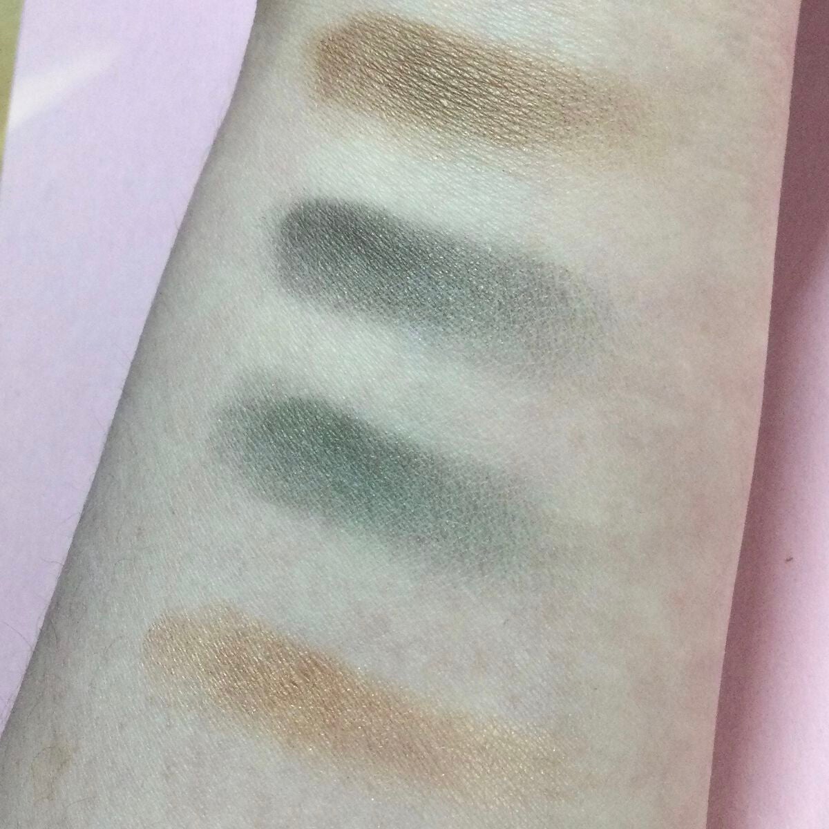 おみなえしこけし on LIPS 「ÉtoileRoseエトワルローズ 4色アイシャドウ¥850く..」(3枚目)