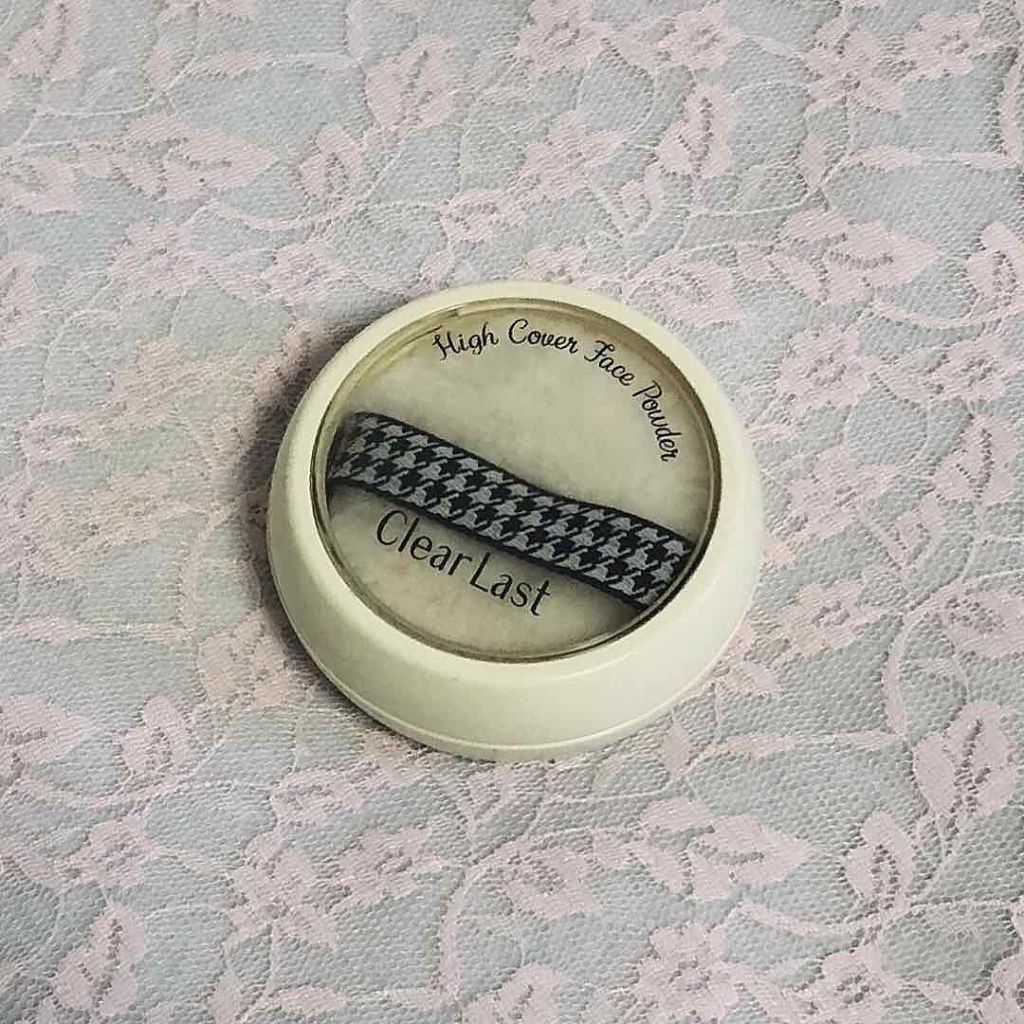 フェイスパウダー ハイカバー 白肌オークル/クリアラスト/プレストパウダーを使ったクチコミ(1枚目)