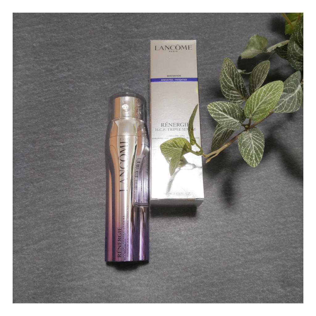 自分へのご褒美🥰美容液

産後ボロボロになりながらも頑張っている自分へのご褒美という名目で(笑)

ずーーっと気になっていた美容液を購入✨✨

LANCOME
レネルジーHCFトリプルセラム 
50ml/¥23,100

いや…これはもう